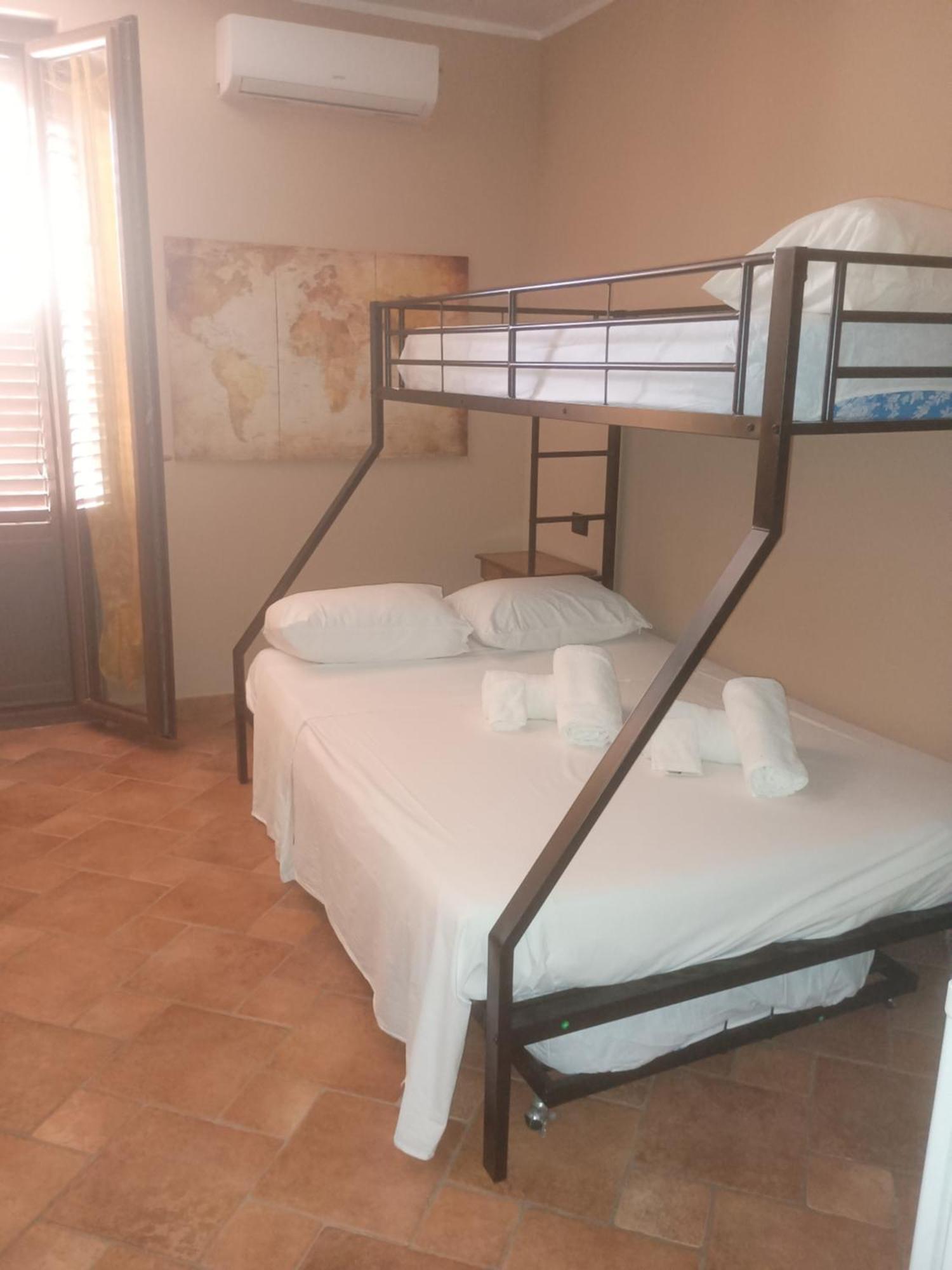 Casa Alice Hotel Isola delle Femmine Buitenkant foto